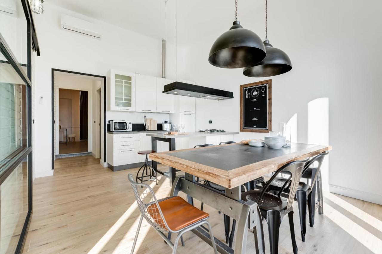 Bmga L Glam Industrial 3-Bed Apartment In Termini Рим Екстер'єр фото