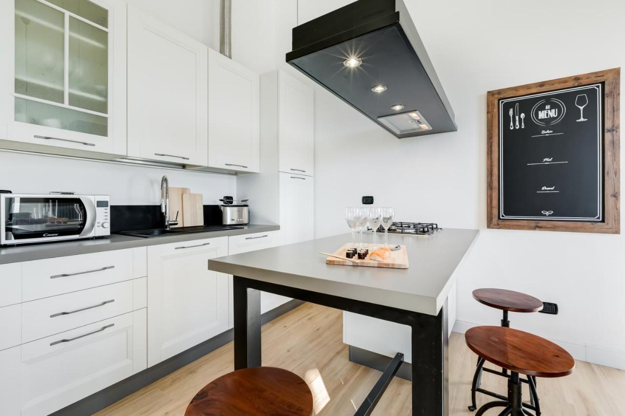 Bmga L Glam Industrial 3-Bed Apartment In Termini Рим Екстер'єр фото
