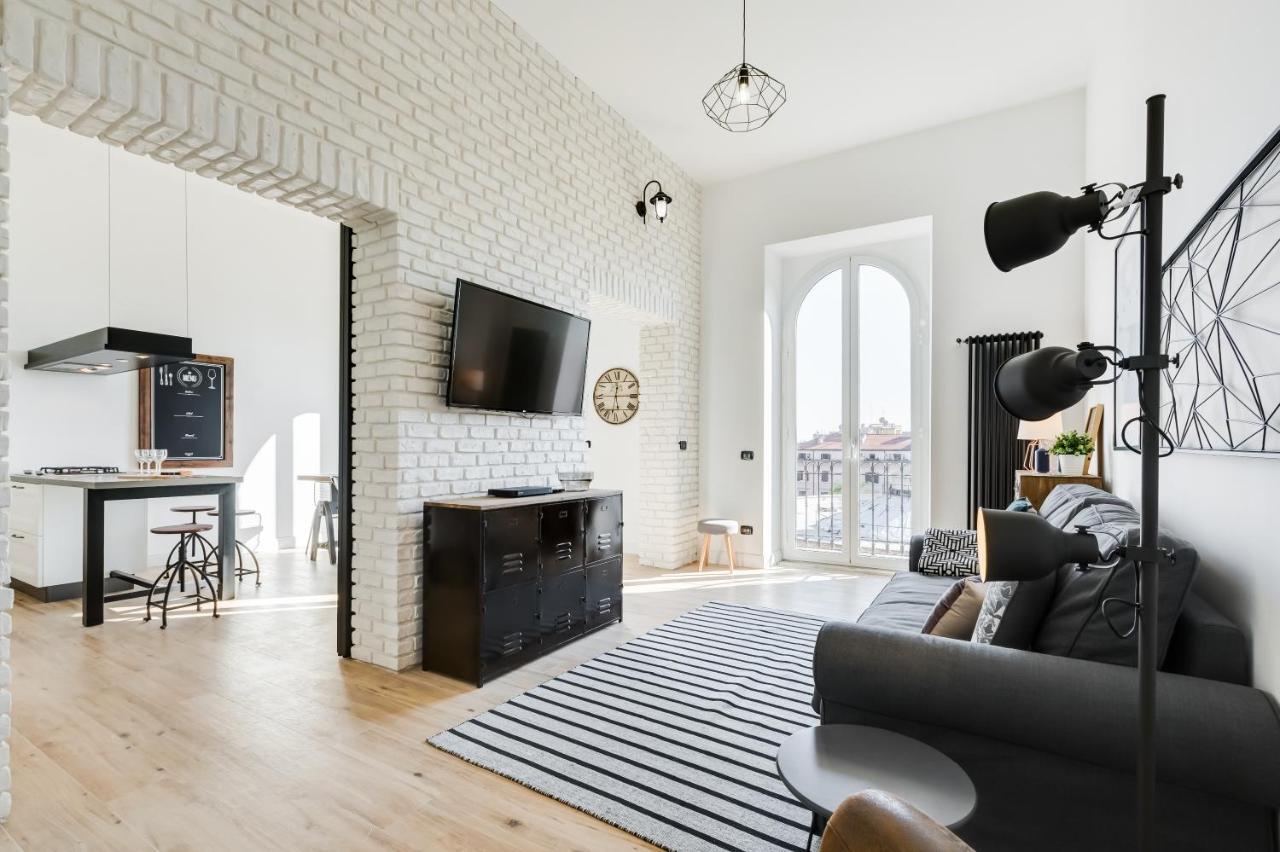 Bmga L Glam Industrial 3-Bed Apartment In Termini Рим Екстер'єр фото